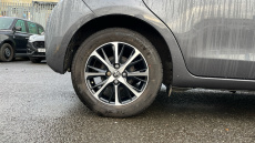 Toyota Yaris 1.5 VVT-i Icon Tech 5dr Petrol Hatchback